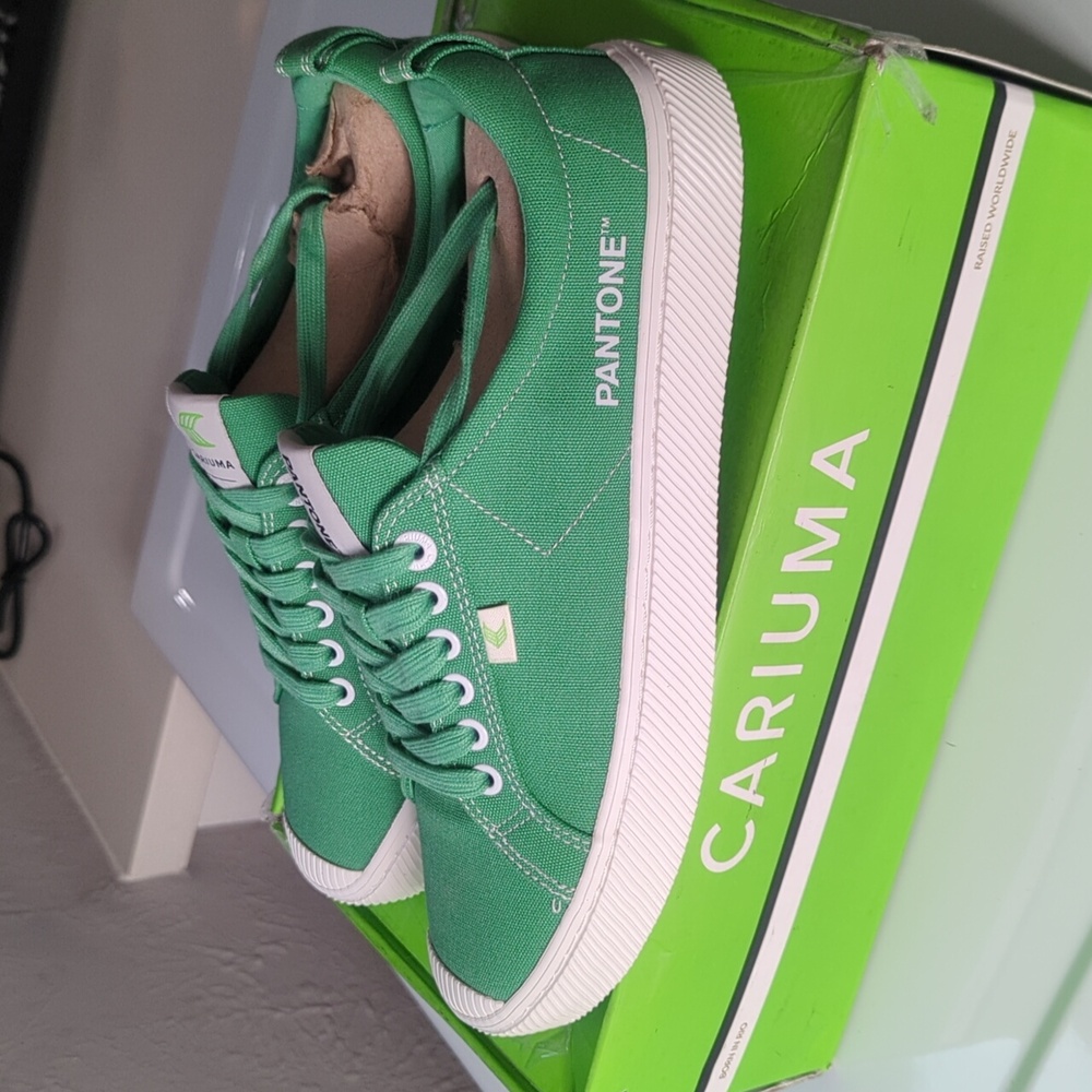 Cariuma (Green Canvas/White Sole) 10M/11.5W